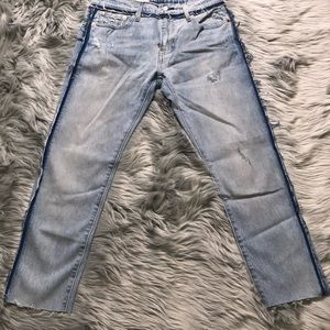 Woman’s Levi jeans